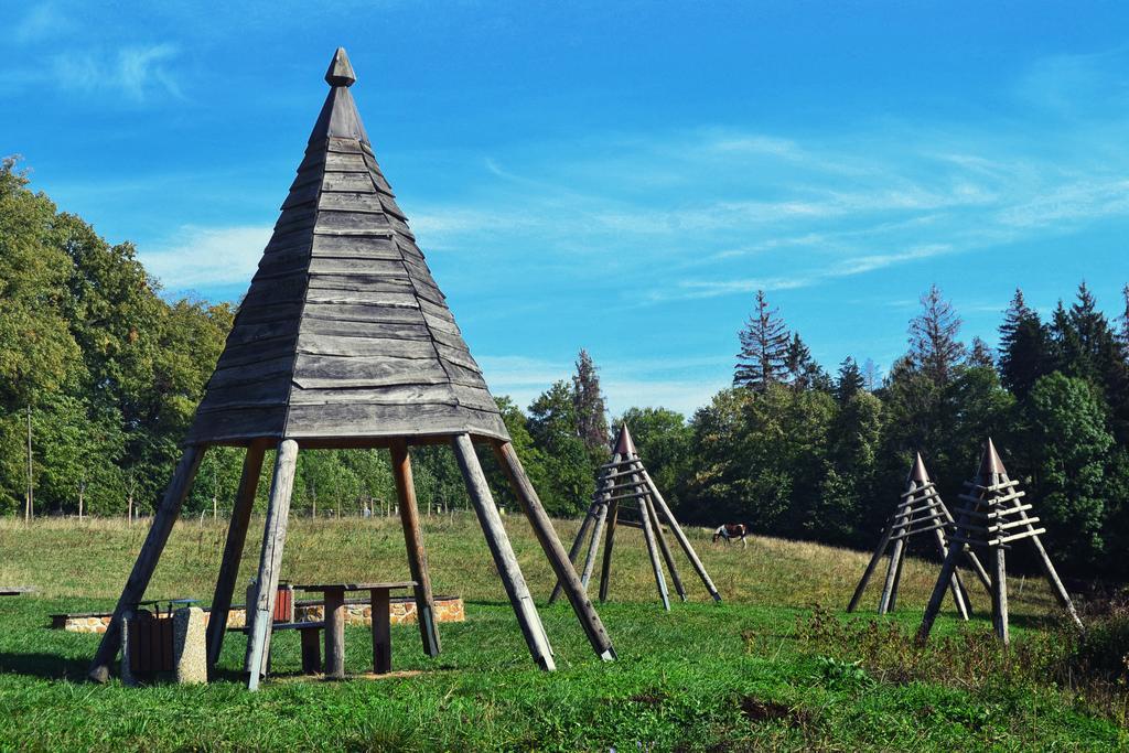 Hotel Na Skalkach Нови-Йичин Экстерьер фото
