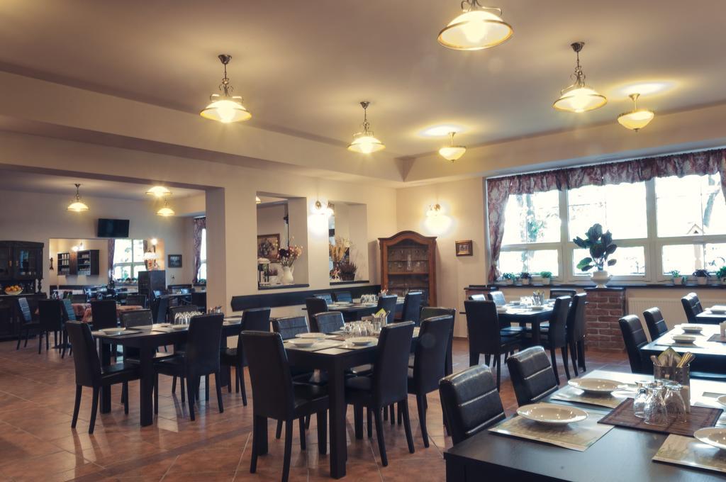 Hotel Na Skalkach Нови-Йичин Экстерьер фото
